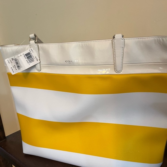 Coach yellow and white purse. NWT - Picture 3 of 7